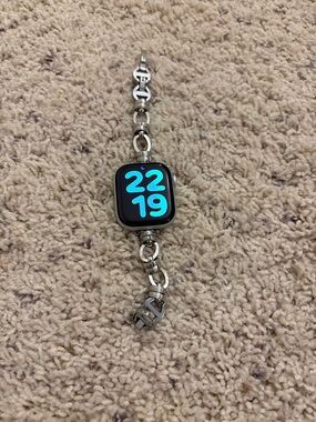 Silver bracelet style Apple Watch band